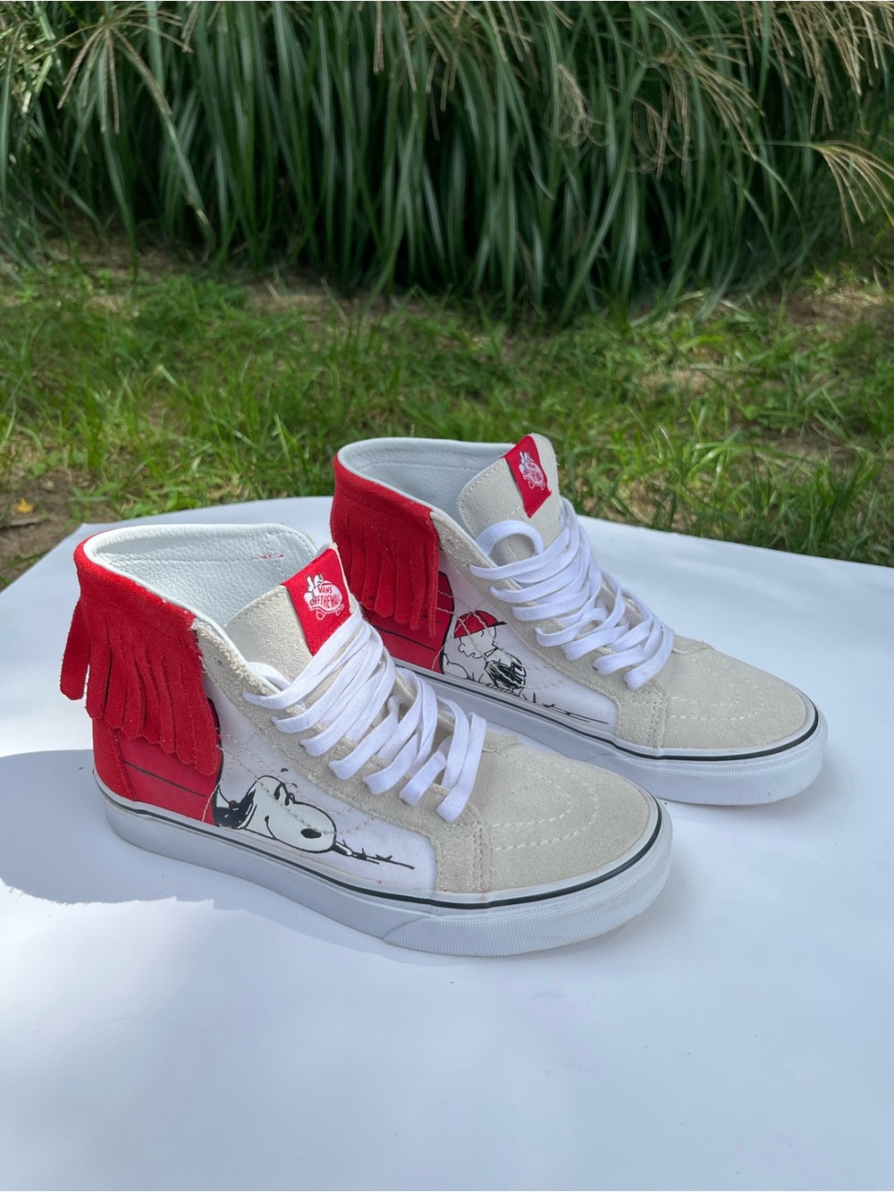 Snoopy Peanuts Vans sneaker Shoes High Tops Dog House Bones Women 7 Men 5.5